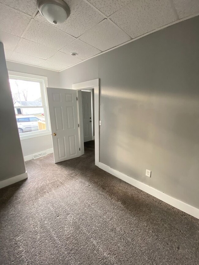 Photo - SW 713/715 14 1/2 St Unidad 715