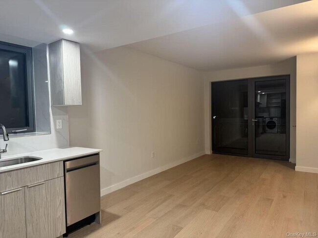 Photo - 136-80-13641 41st Ave Unit 7D