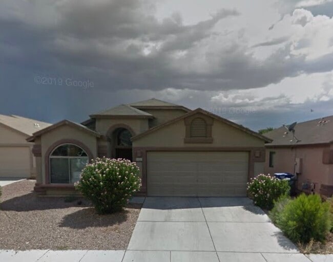 HOUSE FOR RENT - HOUSE FOR RENT