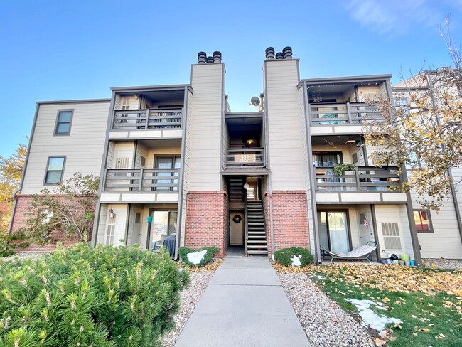 Cozy 1 Bed/1 Bath in Lakewood - Cozy 1 Bed/1 Bath in Lakewood Condo