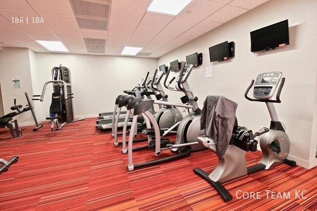 Photo - 217 W Pershing Rd Unit 1005
