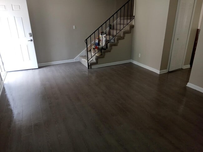 Photo - 6354 Shannon Pky