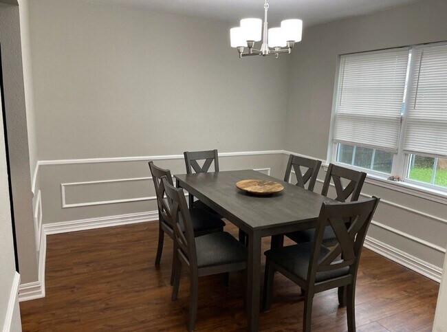 Photo - 4BR/2.5BA – Bright, Spacious & Move-In Ready