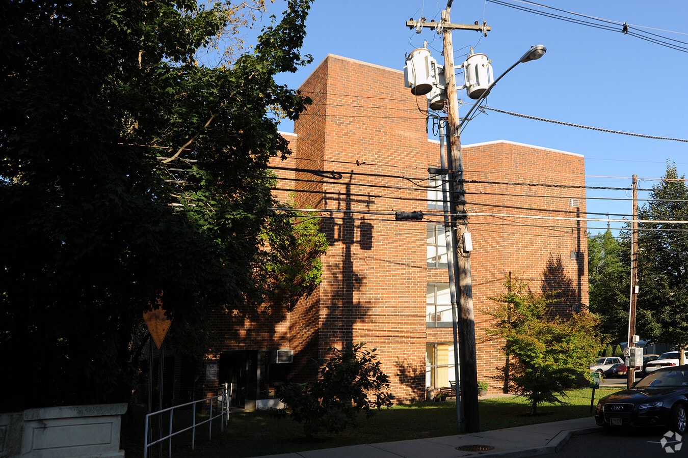 Photo - Hibernia Apartments