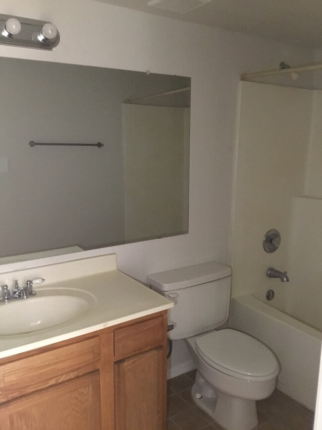 Photo - 2 bed 2 bath Town-home Gated  in Central Phoenix!