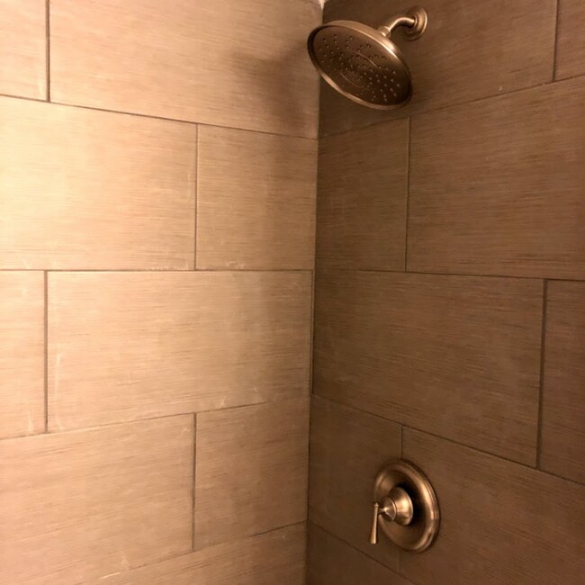 1 Chestnut St Townhome Townhome Rental in Carnegie PA