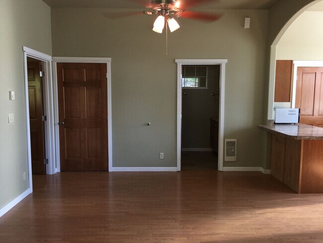 Photo - 2781 Spring Blvd