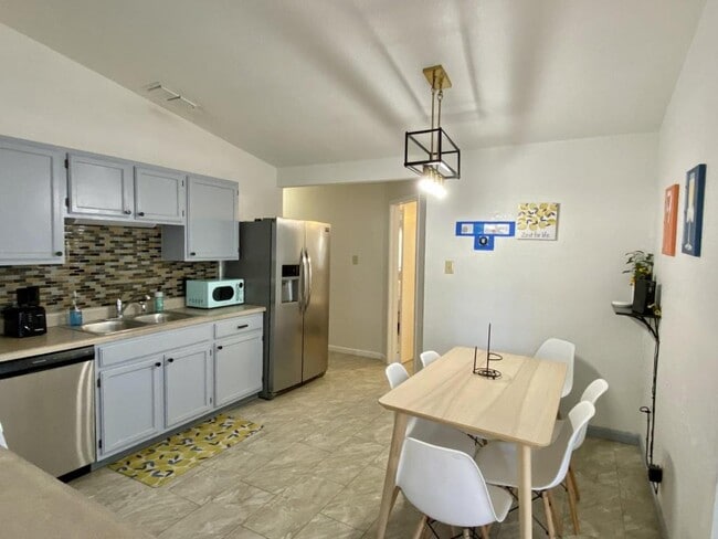Photo - 10027 Birch Field Dr