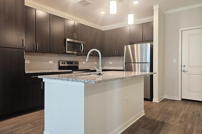 Building Photo - The Reserve at Cool Springs Rental