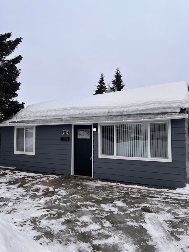 Beautiful ranch style home - Beautiful ranch style home