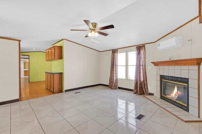 Photo - 9849 Alameda Ave