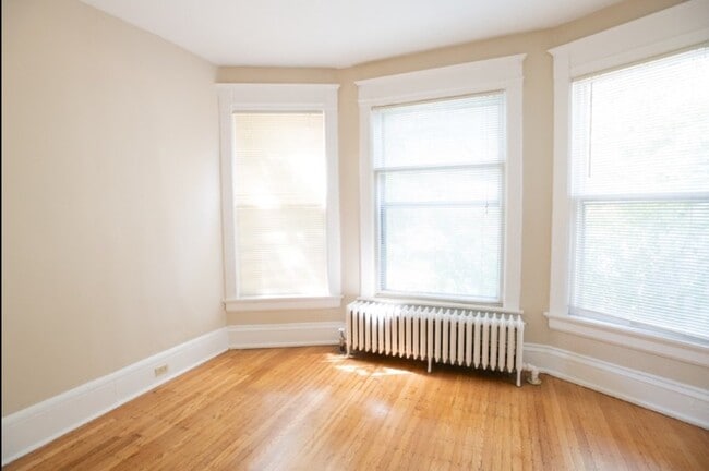 Photo - 2214 E Ivanhoe Pl Unit 1