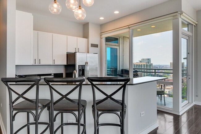 Photo - 757 N Orleans St