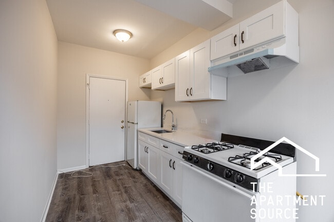 Photo - 7728 N Marshfield Ave Unidad 2C