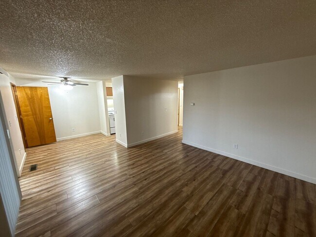 Photo - 673 Glen Creek Rd NW