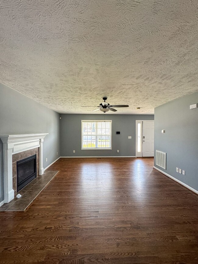 Photo - 156 Edgecombe Dr