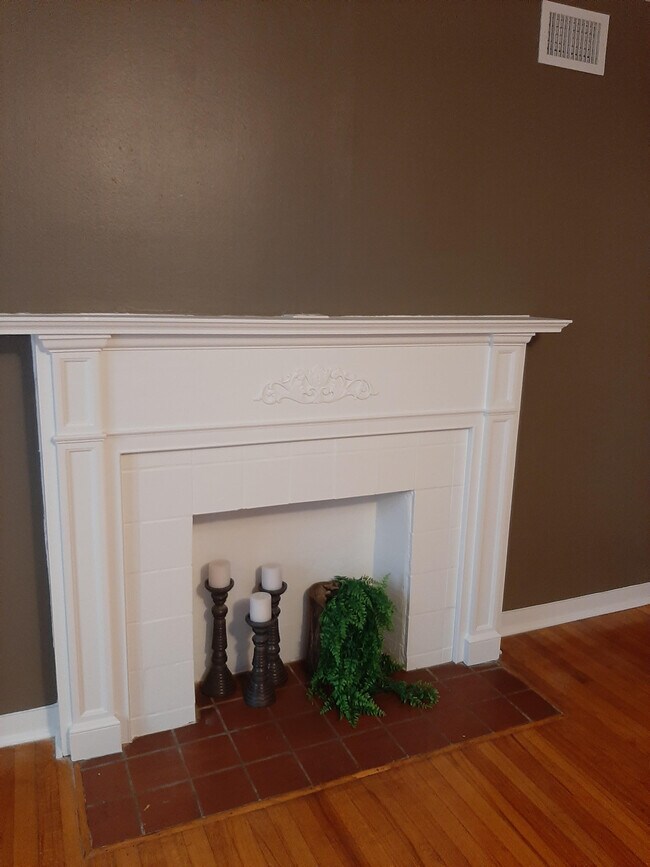 Photo - 505 W Crockett St House