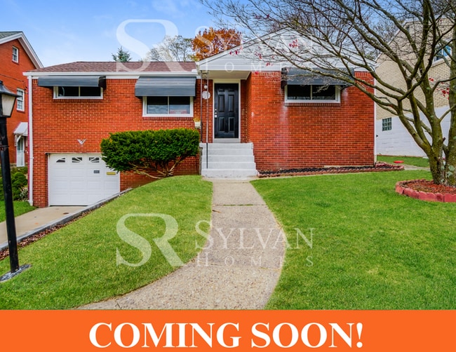 Building Photo - Your dream home is waiting for you.