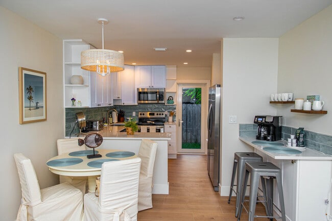 Photo - 1433 NE 23rd St