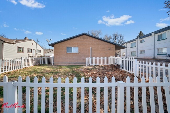 Building Photo - Endearing 2 Bedroom Cedar City Townhome