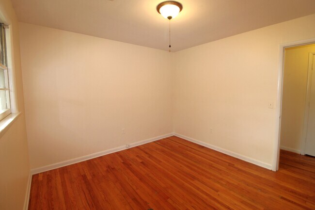 Photo - 1540 Manor Blvd