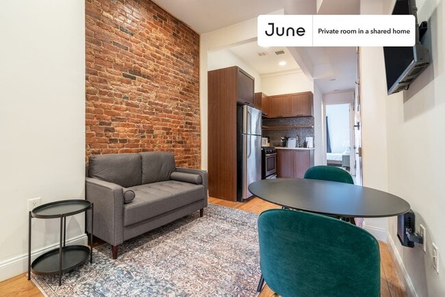 Room in Shared 3 bed/2 bath home in Bushwick