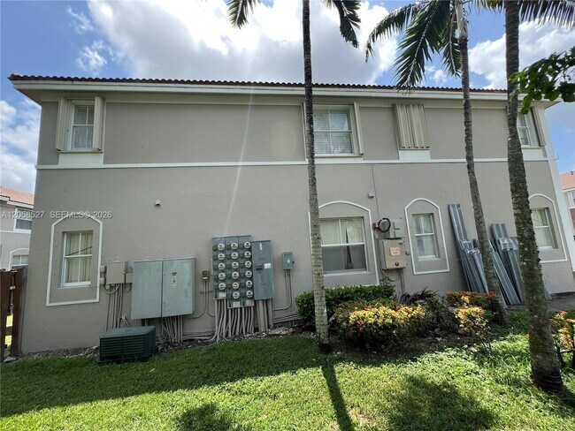 Photo - 1535 SE 26th St Unit 200