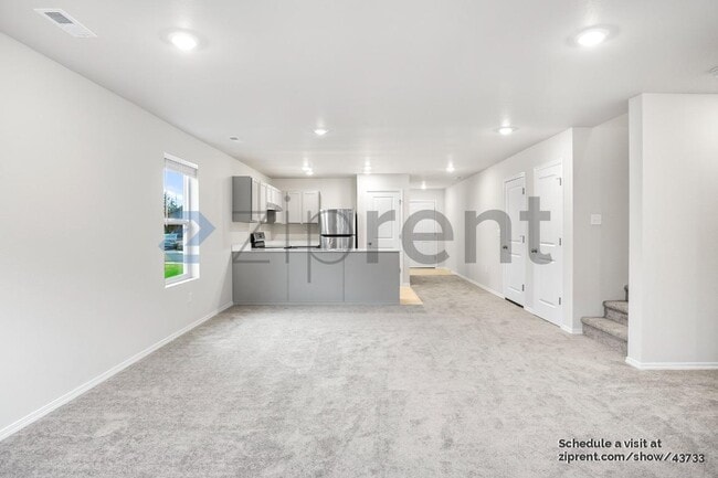 Photo - 13516-13193 193 St E