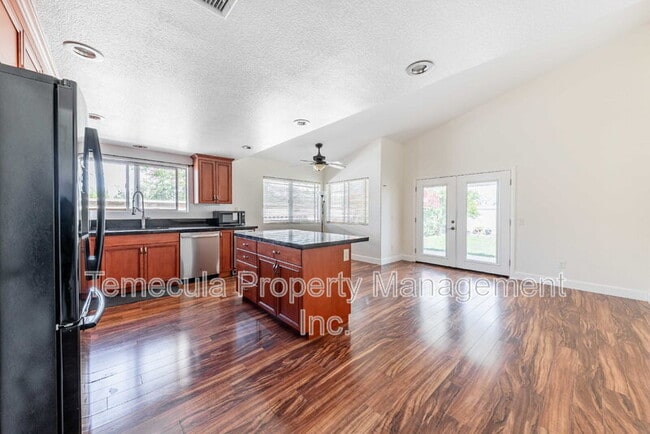 Photo - 24392 Ridgewood Rd