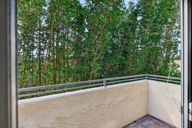 10749 Francis Pl Unit 205