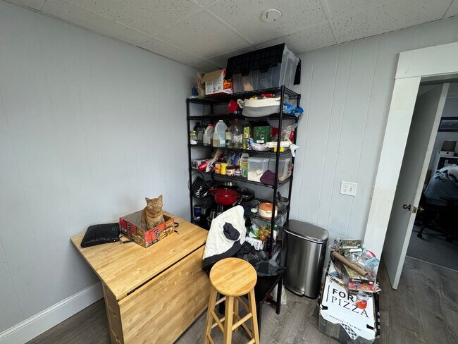 Photo - No Brokers Fee, Pets Friendly, Laundry, Parking for Rent