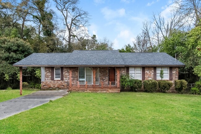 Classic Brick Home in Augusta - Classic Brick Home in Augusta