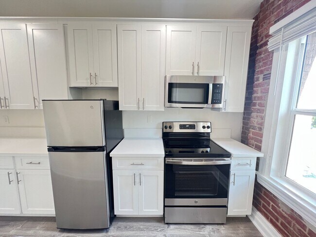 Photo - Flint 301 S Kenmore LLC