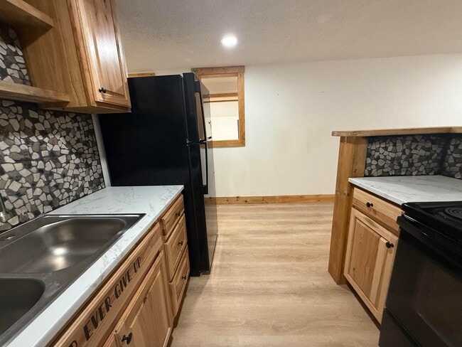 Photo - 192 Dorrs Corner Rd Unidad B