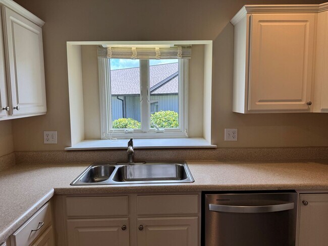 Photo - Weaverville - Well Kept Townhome with Flex Space