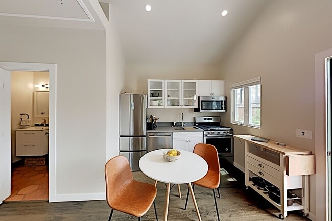 Photo - 1205 Blanchard St