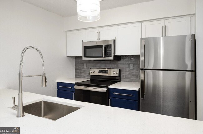 Photo - 6873 Peachtree Blvd Unit 81-310