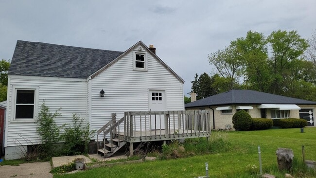 Building Photo - 25160 W Circle Ave