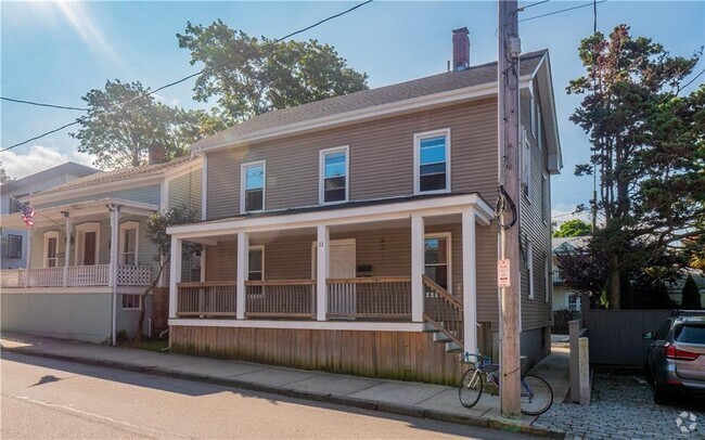 Building Photo - 11 Young St Unit 2 Rental