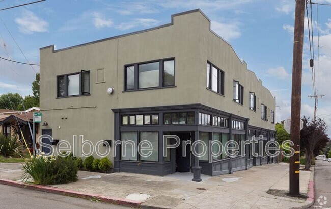 Building Photo - 2800 Madera Ave Rental