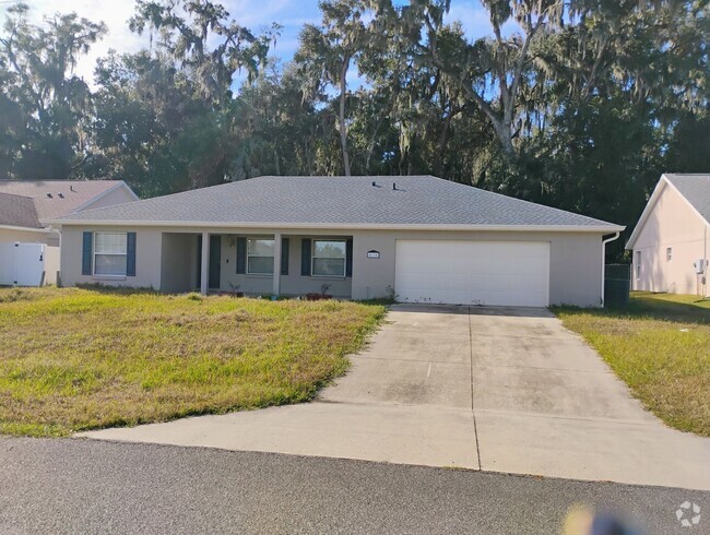 Building Photo - Beautiful Home