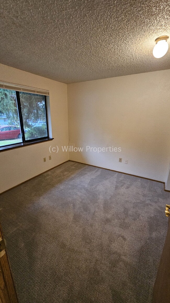 Photo - Two bedroom Puyallup Duplex