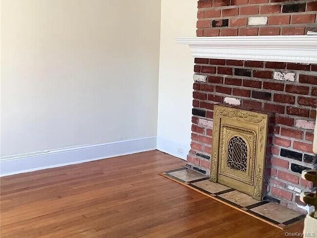 Photo - 1148 W Broadway