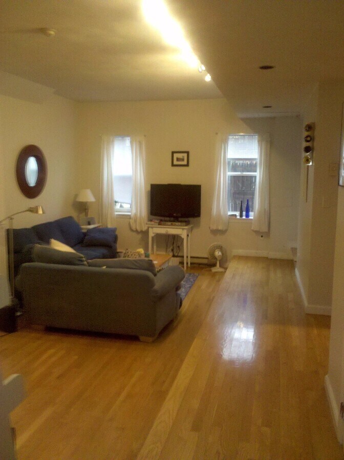 *Pictures are representative samples of the advertised unit. In some cases, the actual units you tou - 238 W Newton St Unit W2