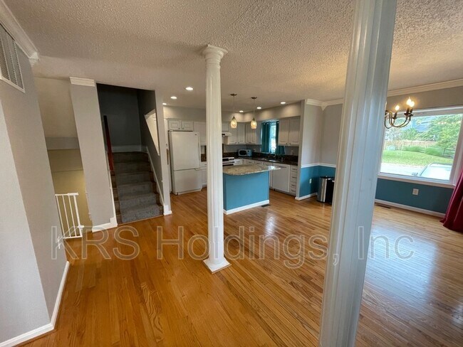 Photo - 5327 Lake Cove Ct