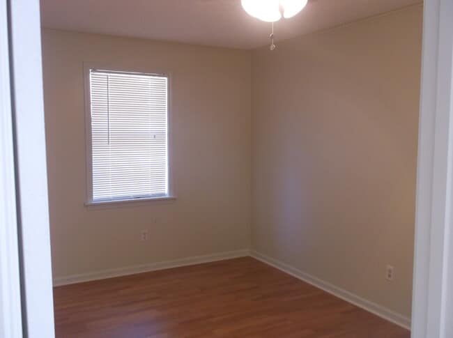 Photo - 269 Lillian Dr