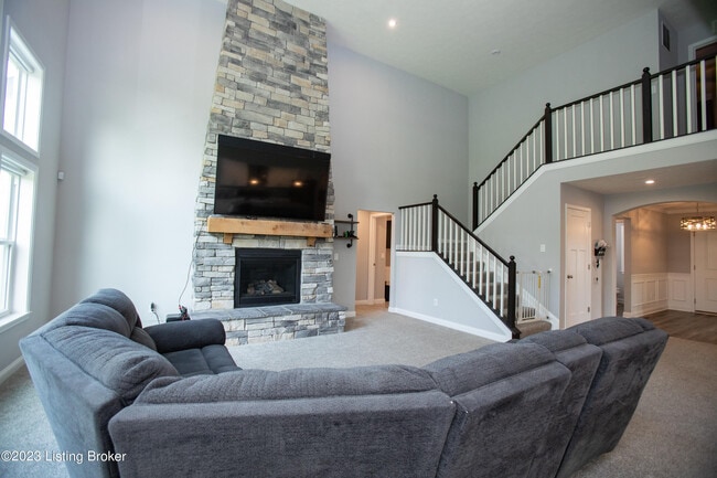 454 Copper Creek Dr