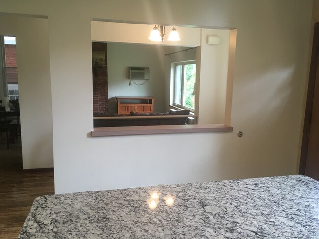 Photo - 745 S Millvale Ave Unit 1