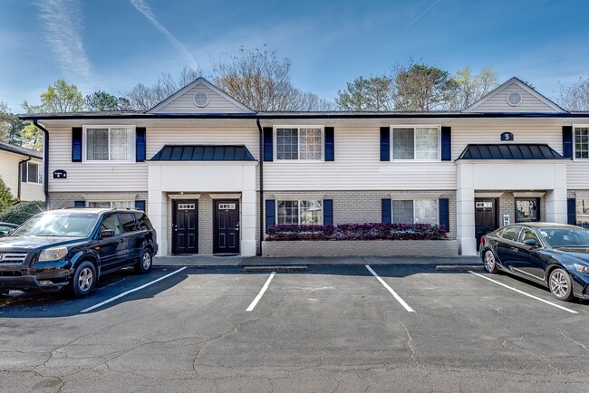 Building Photo - 6940 Roswell Rd Unit 5B Rental