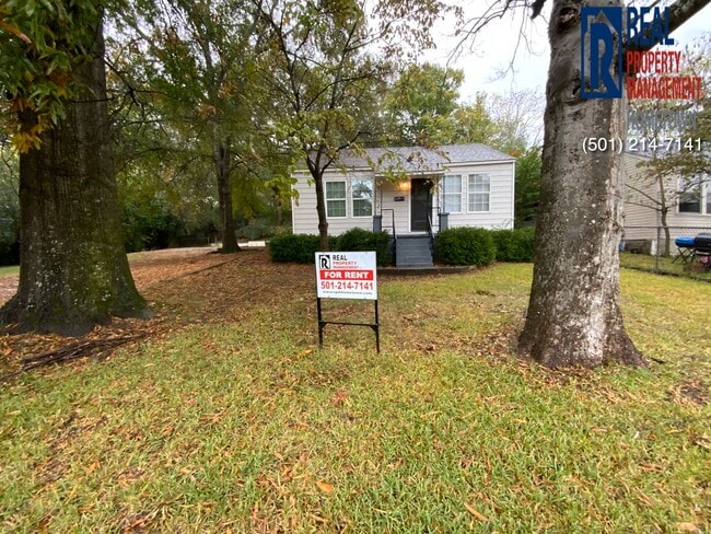 Building Photo - 131 S 2nd St